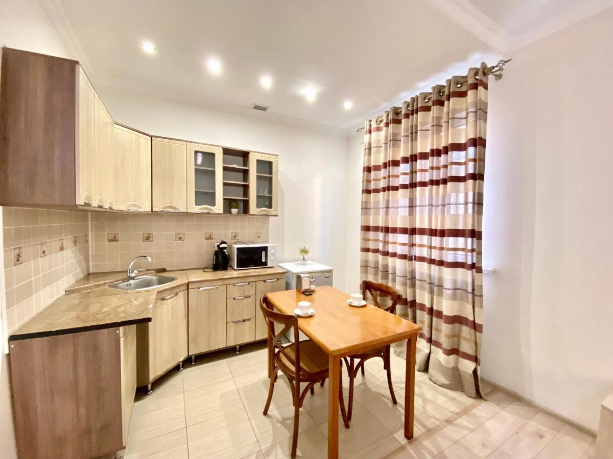 Sarai-Batu Guest House Atyrau Exterior photo
