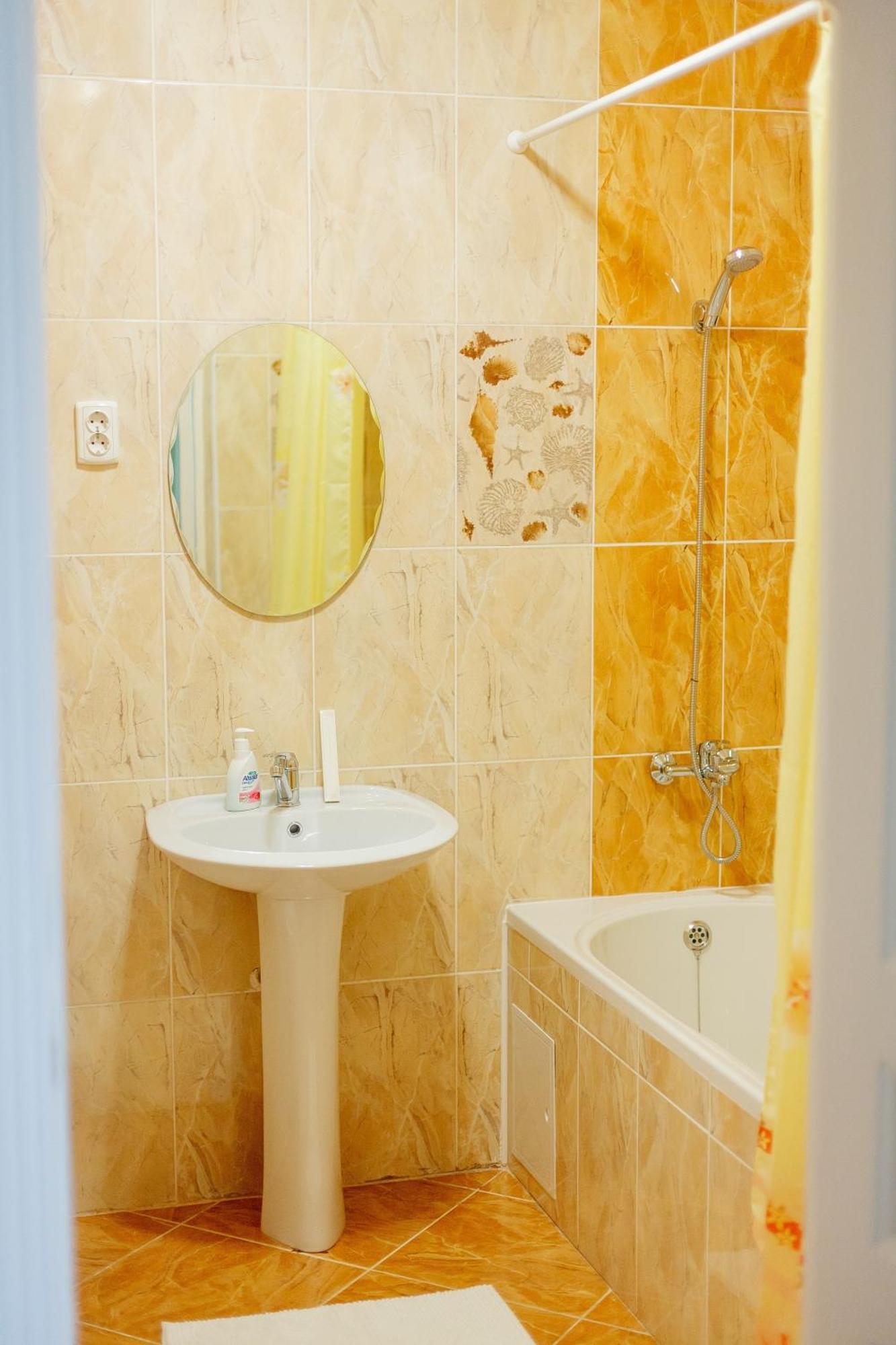Sarai-Batu Guest House Atyrau Exterior photo